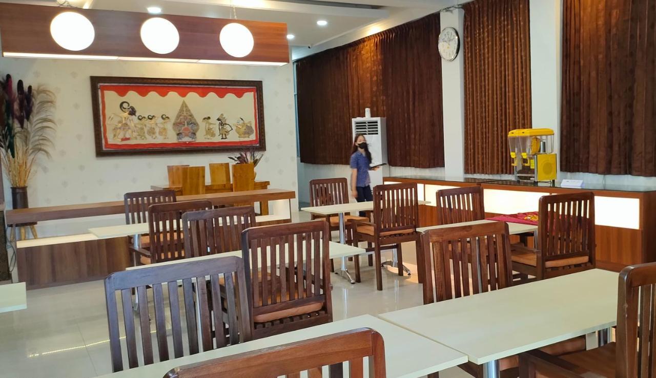 Golden Ganesha Hotel Yogyakarta Gondowulung Bagian luar foto