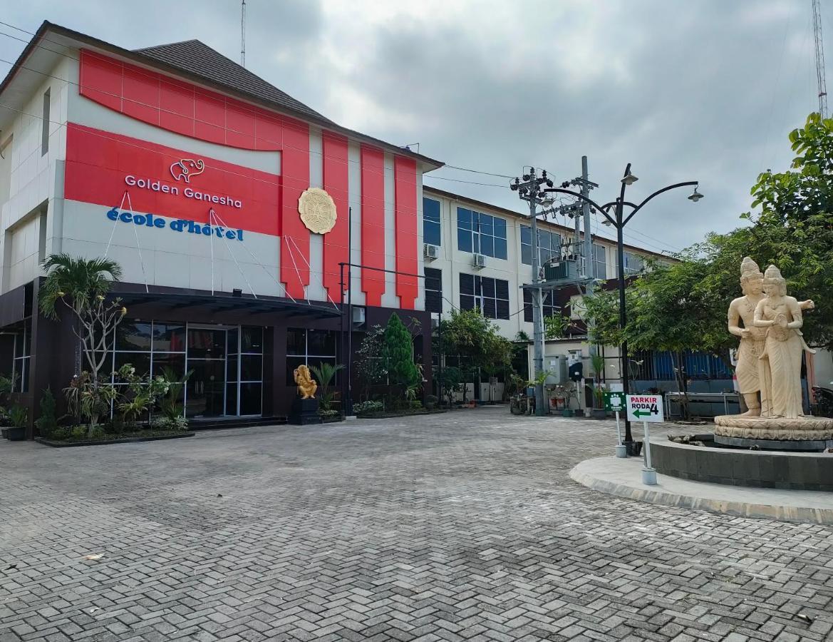 Golden Ganesha Hotel Yogyakarta Gondowulung Bagian luar foto