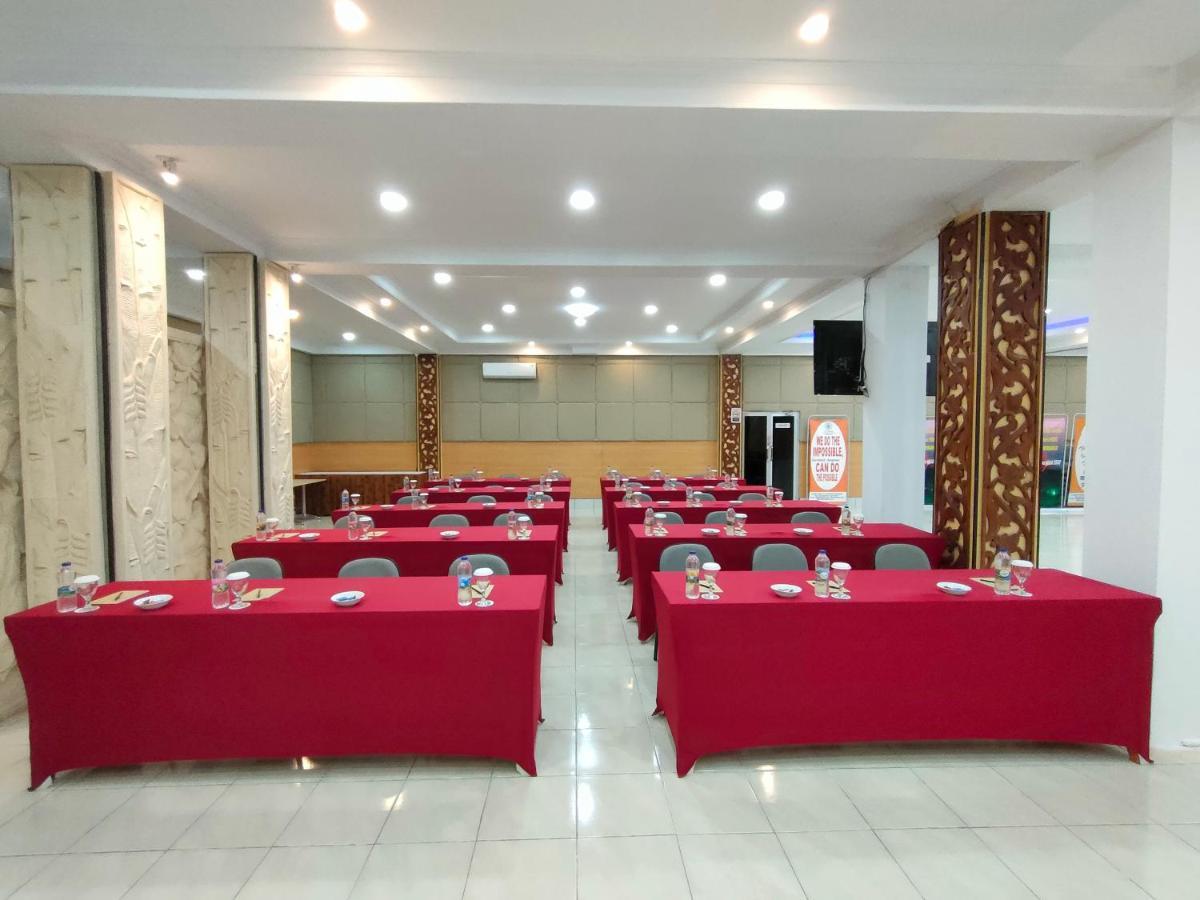 Golden Ganesha Hotel Yogyakarta Gondowulung Bagian luar foto
